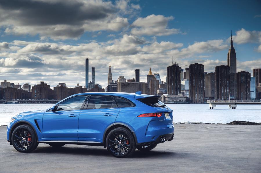  Jaguar F-Pace SVR 2018 года  (NA) (фото 10 из 40)